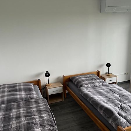 Bungalow Neuss Eksteriør bilde